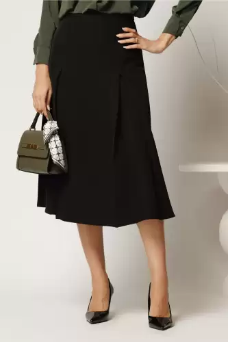 Fusta midi neagra din stofa clos cu pliuri