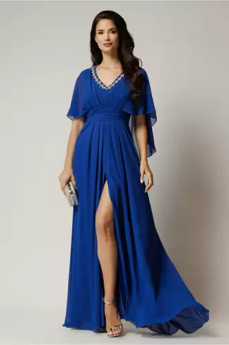 Rochie lunga albastra din voal cu strasuri la decolteu si maneci tip capa