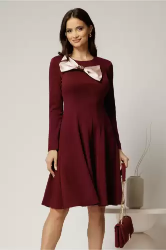 Rochie midi bordo in clini cu funda maxi satinata pe bust