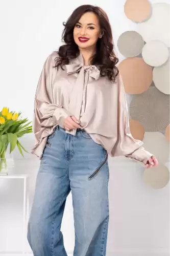 Bluza dama oversize bej cu maneca fluture
