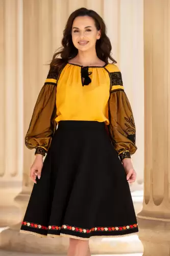 Bluza mustar brodata cu motive traditionale si tul negru