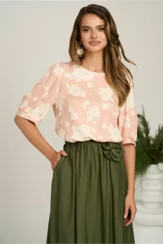 Bluza roz cu flori din viscoza cu croi drept