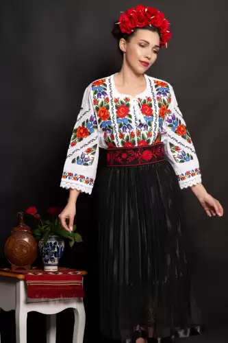Brau traditional dama Madalina cu broderie florala rosie