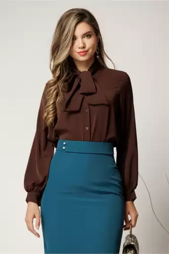 Camasa maro lejera din triplu voal cu guler tip esarfa