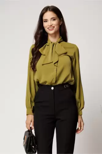 Camasa verde lime lejera din triplu voal cu guler tip esarfa