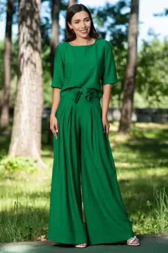 Compleu dama verde din vascoza cu pantaloni evazati