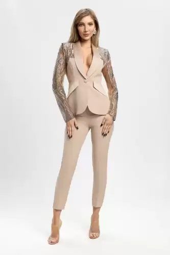 Compleu elegant bej format din doua piese