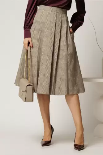 Fusta DY Fashion clos cu carouri bleu si bej cu pliuri