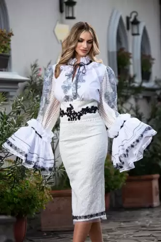 Fusta eleganta din brocart tesut cu fir metalic argintiu