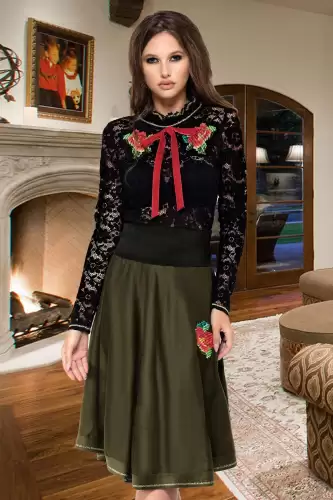 Fusta midi cu broderie florala traditionala