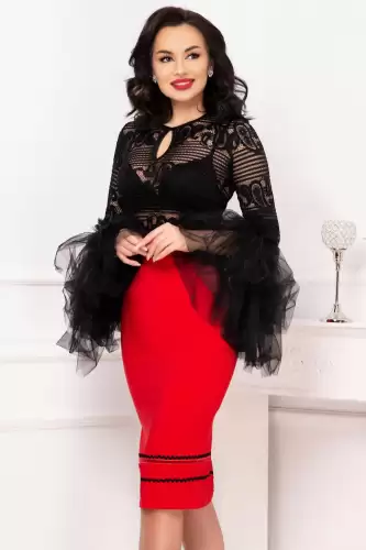 Fusta rosie conica cu dantela si banda din catifea