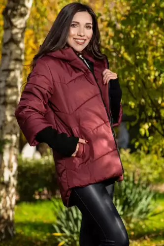 Geaca dama grena matlasata Denisa cu mansete din tricot si gluga