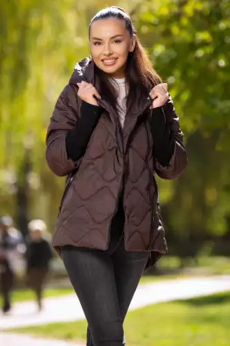 Geaca dama maro matlasata Medeea cu mansete din tricot si gluga