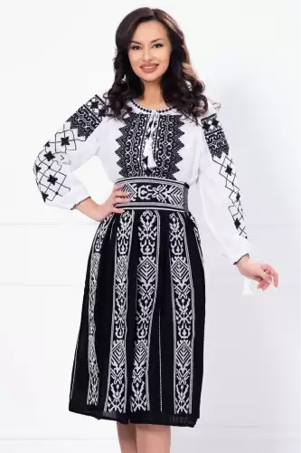 Ie dama traditionala Filofteia cu broderie neagra cu simbolul crucii