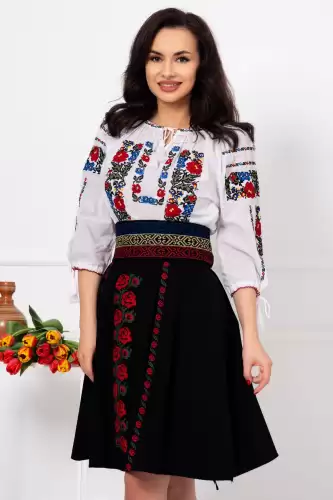 Ie dama traditionala Laura cu broderie multicolora