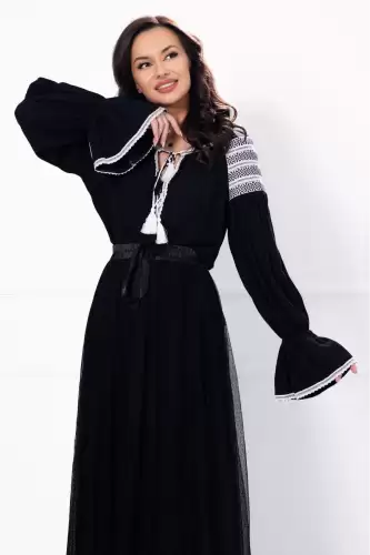 Ie traditionala neagra cu broderie alba