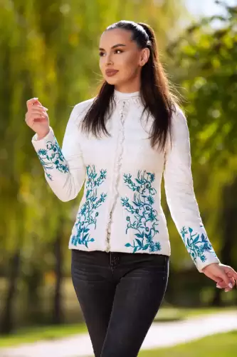 Jacheta dama eleganta ivoire cu broderie turquoise