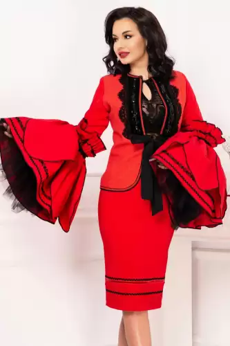 Jacheta eleganta rosie cu maneci tip petale de lalea