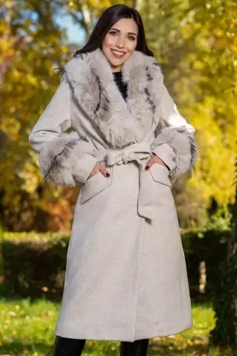 Palton dama bej elegant Fabiola din stofa cu guler din blana