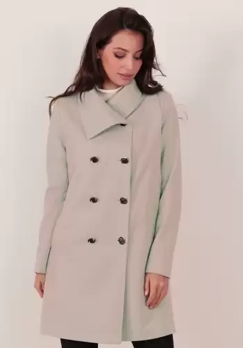 Palton dama bej prevazut cu doua randuri de nasturi si buzunare laterale