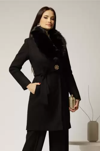 Palton negru elegant cu brosa si blanita detasabila