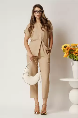 Pantaloni DY Fashion bej din material vaporos cu elastic in talie si buzunare