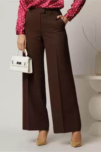 Pantaloni DY Fashion lungi maro din stofa si croi lejer