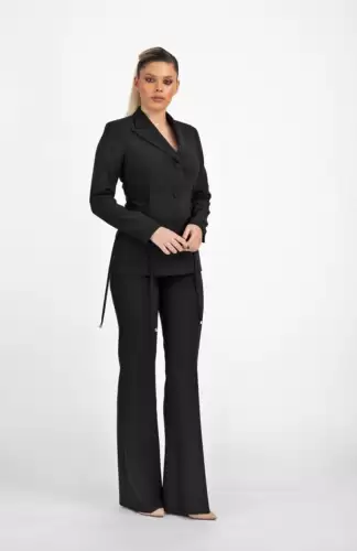 Pantaloni evazati negri cu talie inalta si inchidere in partea din fata