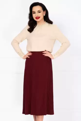 Pulover dama crem din tricot cu perle la gat si mansete