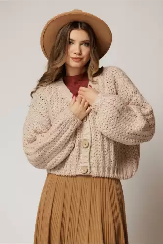 Pulover scurt crem tricotat lejer