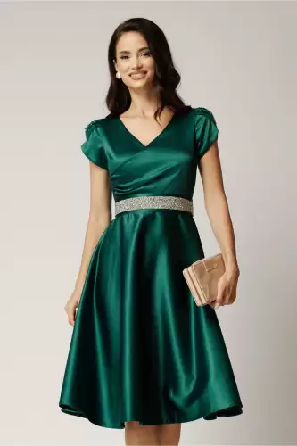 Rochie Amira midi verde din tafta cu paiete pe maneci si cordon in talie