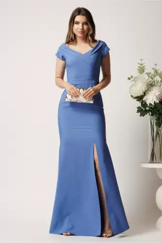 Rochie bleu lunga din stofa cu decolteu barcuta si crapatura pe picior