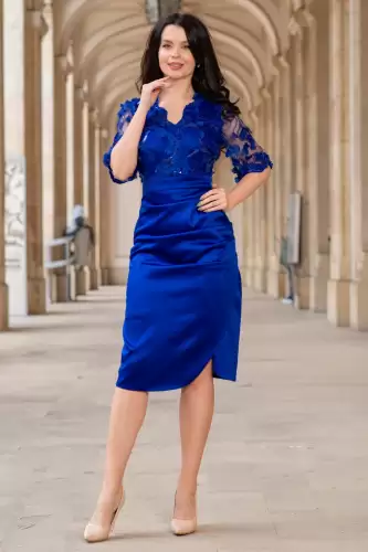 Rochie de ocazie conica albastra Catlyn cu bust din flori brodate