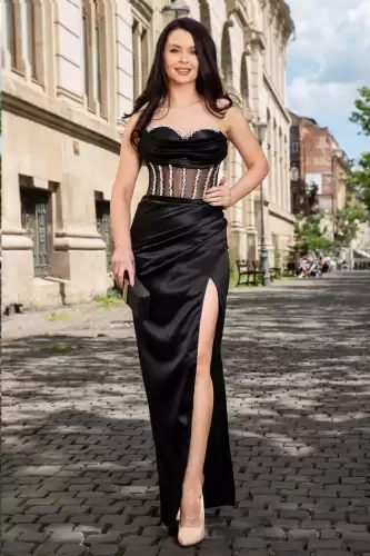 Rochie de seara lunga Sabina neagra cu fronseuri si pietre pretioase