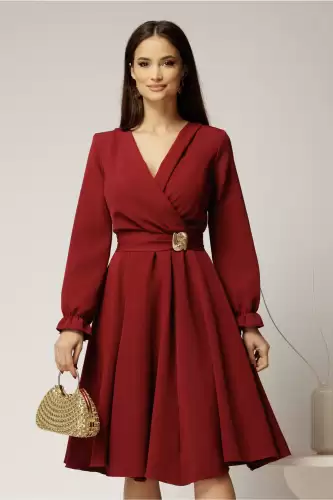 Rochie DY Fashion bordo cu decolteu petrecut si catarama aurie