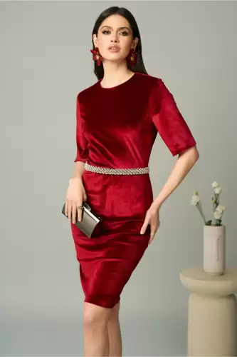 Rochie DY Fashion eleganta din catifea burgundy cu perle in talie