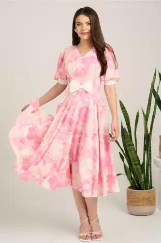 Rochie DY Fashion midi roz din voal in clos cu print alb si funda in talie