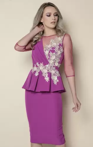 Rochie eleganta conica cu peplum si broderie