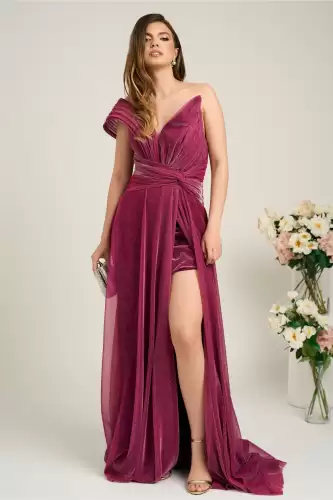Rochie lunga de ocazie din lurex magenta cu aplicatie lasata pe umar
