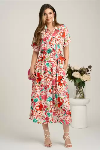 Rochie midi alba cu flori corai din viscoza in clini cu nasturi si cordon in talie