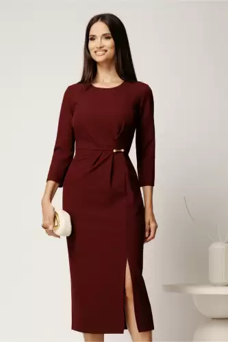 Rochie midi bordo din stofa conica cu pense si accesoriu in talie
