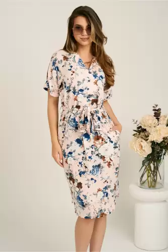 Rochie midi roz din viscoza cu flori bleumarin si nasturi la bust