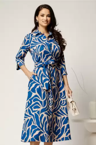 Rochie midi tip camasa bej cu imprimeuri albastre si curea in talie