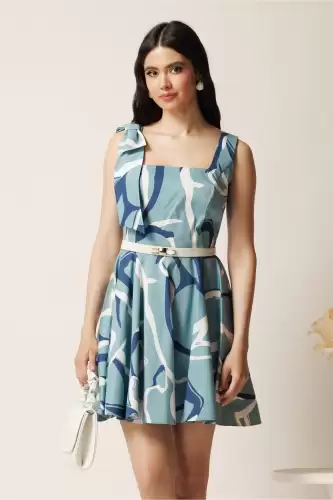 Rochie scurta bleu in clos cu imprimeuri si curea detasabila in talie