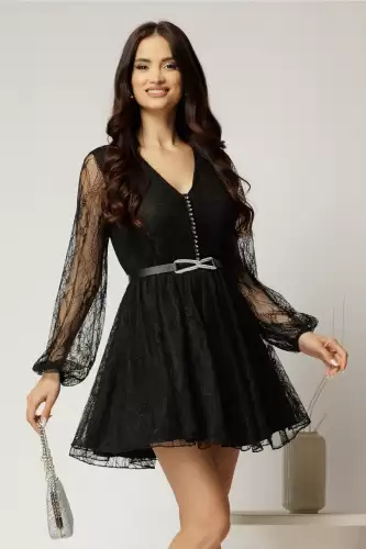 Rochie scurta neagra din dantela cu maneci bufante si curea
