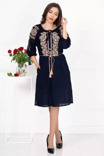 Rochie traditionala bleumarin Elisa cu broderie florala bej