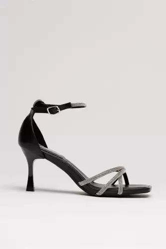 Sandale negre cu stasuri stralucitoare